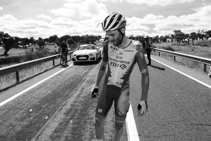 1421895594 ALTO DEL PIORNAL, SPAIN - SEPTEMBER 08: (EDITORS NOTE: Image depicts graphic content.) Quentin Pacher of France and Team Groupama - FDJ iduring the 77th Tour of Spain 2022, Stage 18 a 192km stage from Trujillo to Alto del Piornal 1163m / #LaVuelta22 / #WorldTour / on September 08, 2022 in Alto del Piornal, Caceres, Spain. (Photo by Tim de Waele/Getty Images)