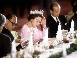 5 Kebiasaan Makan Aneh Ratu Elizabeth II Semasa Hidupnya