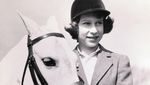 Mengenang Foto Hitam Putih Ratu Elizabeth II Semasa Remaja
