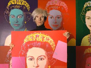 Andy Warhol Mau Terkenal Seperti Ratu Elizabeth II, Bikin Lukisan Rp 6 M