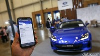 Selain itu, untuk meningkatkan kenyamanan masyarakat dalam proses pembayaran, BCA mengedepankan metode pembayaran secara non tunai menggunakan QRIS yang dapat diakses melalui BCA mobile dan Sakuku.