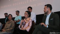 Sabrina Rochelle Kalangie juga menulis naskah film itu bersama Titien Wattimena. (Foto: Palevi/detikcom) 
