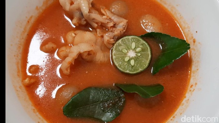 Cilok kuah goang dan kuah seblak di Tasikmalaya.