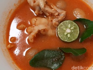Mantap! Kreasi Cilok dengan Kuah Goang dan Seblak di Tasikmalaya