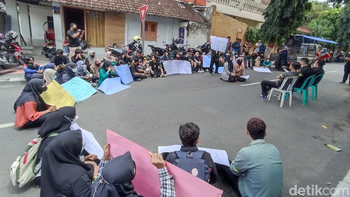 Demo mahasiswa UNU Blitar
