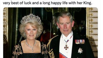 Tapi ada juga yang mendukung Camilla menjadi permaisuri. Dulu saya adalah tim Diana tapi hari ini, Camilla adalah permaisuri dan saya mendoakan yang terbaik untuknya dan sang raja, cetus netizen ini. Foto: Twitter