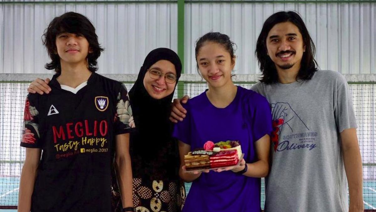 Yoshkar-Ola qizlarning pornografik fotosuratlari