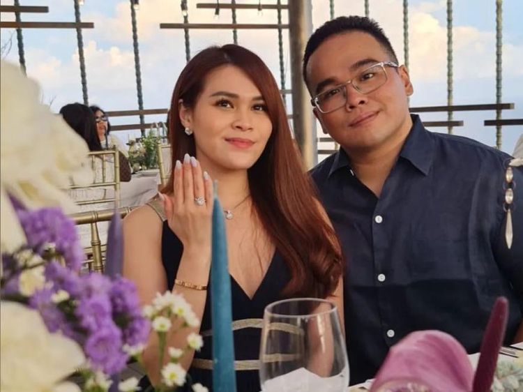 Berlatar Laut dan Tebing, Putra Bungsu Hotman Paris Lamar Chen Giovani