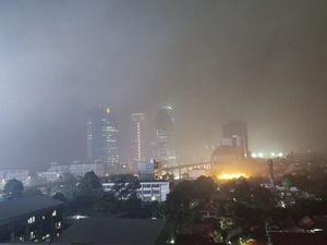 Jakarta Diguyur Hujan Deras, Pintu Air Pasar Ikan Waspada