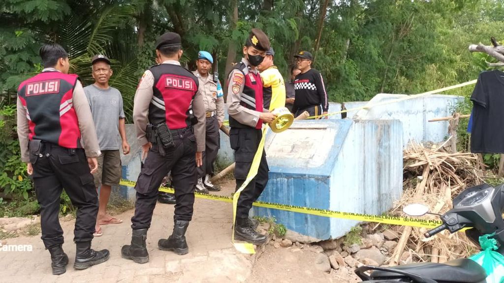 Polisi Selidiki Penyebab Putusnya Jembatan Gantung di Probolinggo