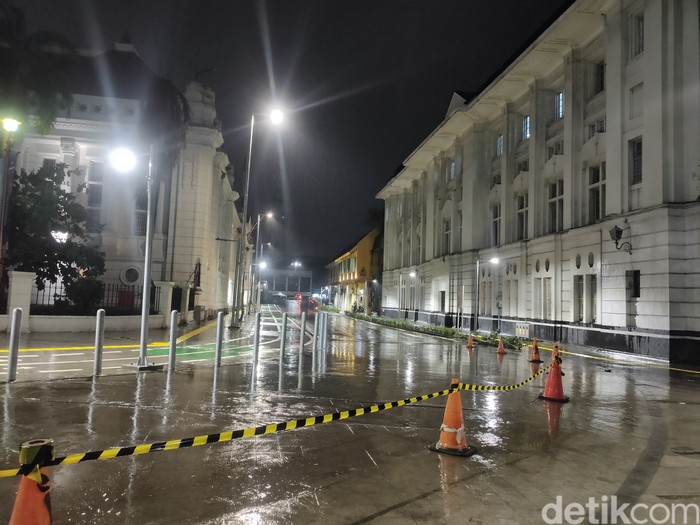 Jl Pintu Besar Utara, Kota Tua Jakarta, 9 September 2022. Banyak pemotor jatuh tergelincir di sini. (Mulia Budi/detikcom)