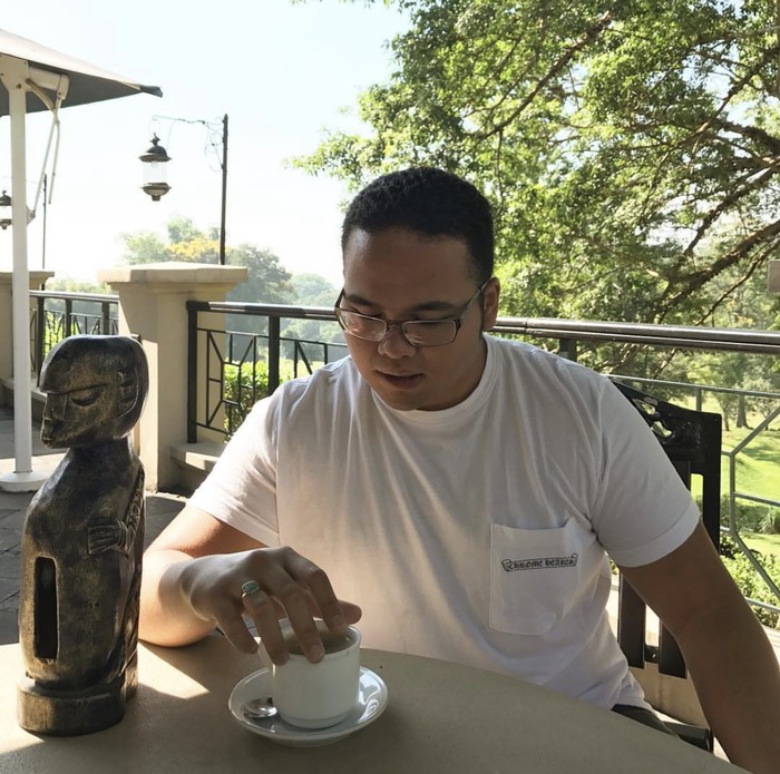 Kegembiraan Anak Hotman Paris, Fritz Hutapea Saat Makan Bareng Pacarnya.