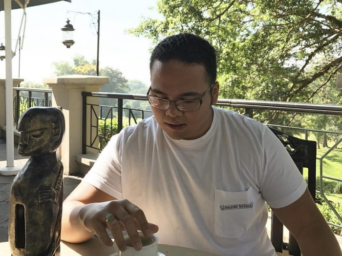 Kegembiraan Anak Hotman Paris, Fritz Hutapea Saat Makan Bareng Pacarnya.