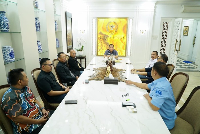 Ketua Umum Ikatan Motor Indonesia (IMI) Bambang Soesatyo mendukung rencana Kejuaraan Nasional Slalom 2022 yang akan akan diselenggarakan di Terminal Pasir Hayam, Kabupaten Cianjur
