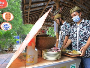 Nikmatnya Kuliner Laksa Khas Tangerang, Kuahnya Bikin Nagih!