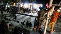 Baik anak-anak maupun orang dewasa antusias menyaksikan lomba tari tersebut.