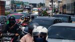 Begini Kemacetan di Ciputat yang Jadi Sarapan Pengendara Tiap Hari