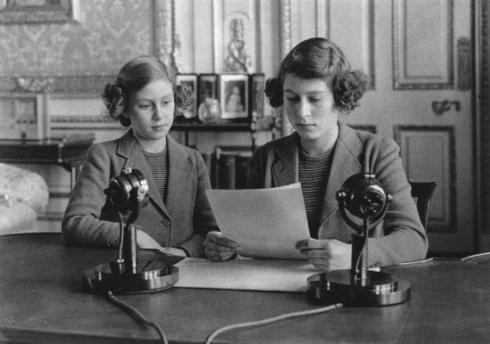 10th October 1940:  Princesses Elizabeth and Margaret (1930 - 2002) making a broadcast to the children of the Empire during World War II.  (Photo by Topical Press Agency/Getty Images)