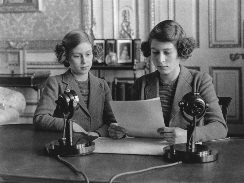 10th October 1940:  Princesses Elizabeth and Margaret (1930 - 2002) making a broadcast to the children of the Empire during World War II.  (Photo by Topical Press Agency/Getty Images)