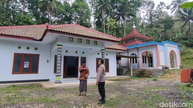 Masjid dan pondok pesantren yang dibangun AKP Heru Meiyanto di wilayah Samigaluh, Kulon Progo, Jumat (9/9/2022).