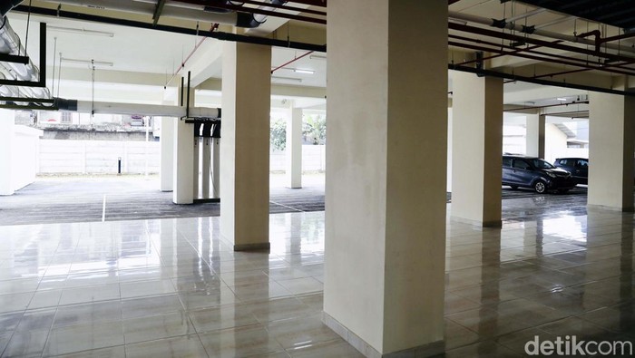 Melihat Jeroan Rumah DP 0 Anies di Cilangkap Program rumah DP Rp 0 di Cilangkap diresmikan oleh Gubernur DKI Jakarta Anies Baswedan. Seperti apa suasana dalam rumah tersebut? Yuk kita lihat.