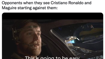 Ketika melihat Maguire dan Ronaldo tampil dari awal, lawan langsung merasa senang. Foto: Twitter