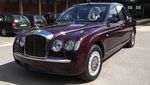 Ini Mobil Mewah yang Setia Menemani Ratu Elizabeth Bepergian