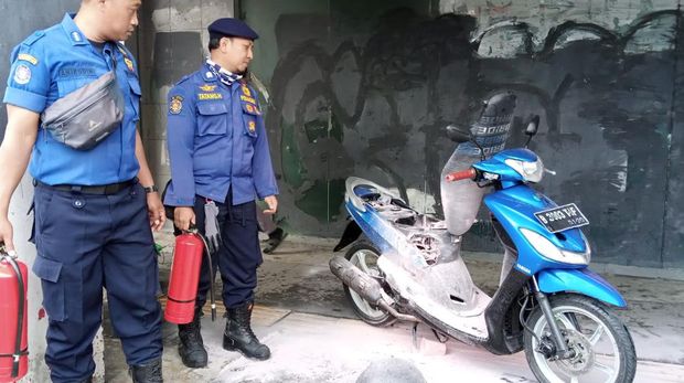 Motor terbakar di Jakpus