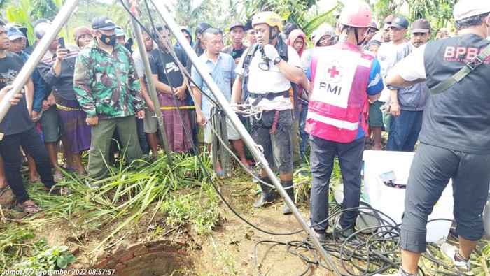 nenek tewas tercebur septic tank di malang
