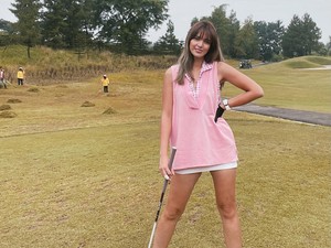 Di Balik Penampilan Total Nia Ramadhani Saat Rilis Buku