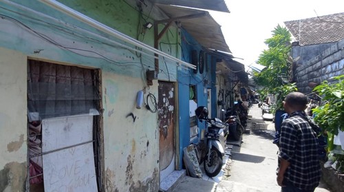 Penampakan kos-kosan terduga teroris FSI di Jalan Satelit Nomor 40, Dusun Bumi Asri, Desa Dauh Puri Kelod, Kecamatan Denpasar Barat.