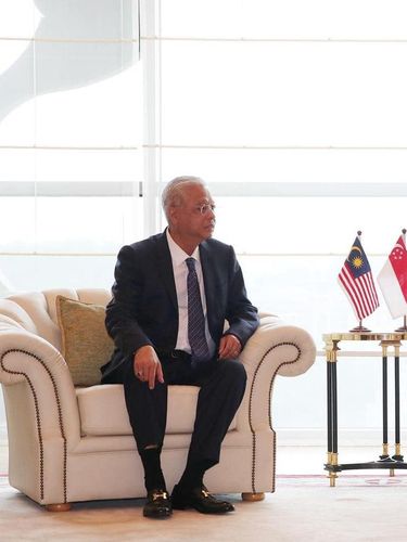Perdana Menteri Malaysia Ismail Sabri Yaakob dan Wakil Perdana Menteri Lawrence Wong
