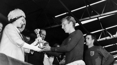 Memori Ratu Elizabeth II Saat Inggris Juara Piala Dunia