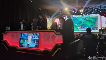 Kemudian, enam tim teratas berhak lanjut ke babak playoff. Foto: (Panji Saputro/detikINET).