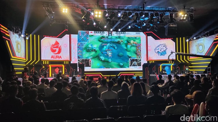 Potret Keseruan Nonton Offline MPL ID S10 di MPL Arena Potret Keseruan Nonton MPL ID S10 Offline di MPL Arena