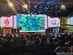 Potret Keseruan Nonton Langsung MPL ID S10 di MPL Arena