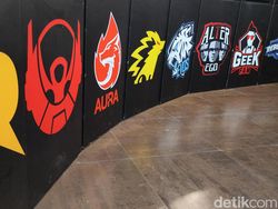 Potret Keseruan Nonton Langsung MPL ID S10 di MPL Arena