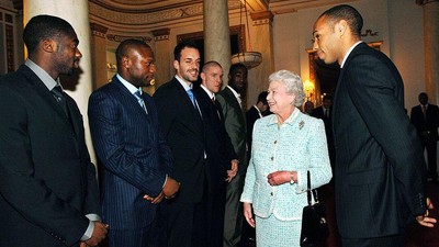 Momen Ratu Elizabeth dan Pesepakbola: Skuad Arsenal hingga Beckham