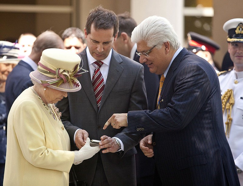Ratu Elizabeth BlackBerry