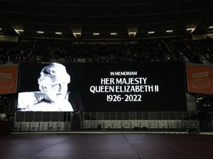 Ratu Elizabeth II Wafat, Premier League Berduka