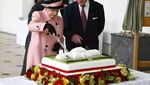 Doyan Makan Manis, Ini Momen Mendiang Ratu Elizabeth II saat Ngemil Kue