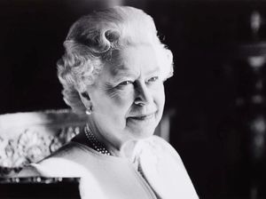 Ratu Elizabeth II Mangkat