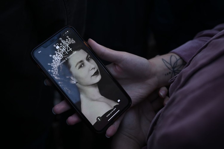 Ratu Elizabeth II wafat diabadikan ponsel