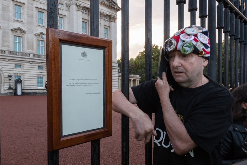 Ratu Elizabeth II wafat diabadikan ponsel