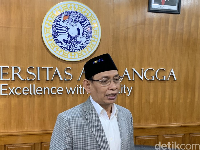 Rektor Unair Prof M Nasih