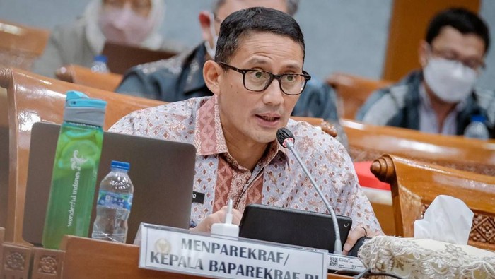 Sandiaga Uno rapat kerja di DPR, Kamis (8/9/2022)