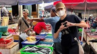 Banyak ikan segar yang bisa ditemui Tamara Bleszynski di pasar. Foto: Instagram Tamara Bleszynski
