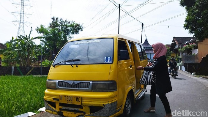 Angkutan umum jurusan Ungaran-Babadan-Samban-Jimbaran