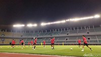 Timnas U-19 saat latihan/Foto: Deny Prastyo Utomo/detikJatim