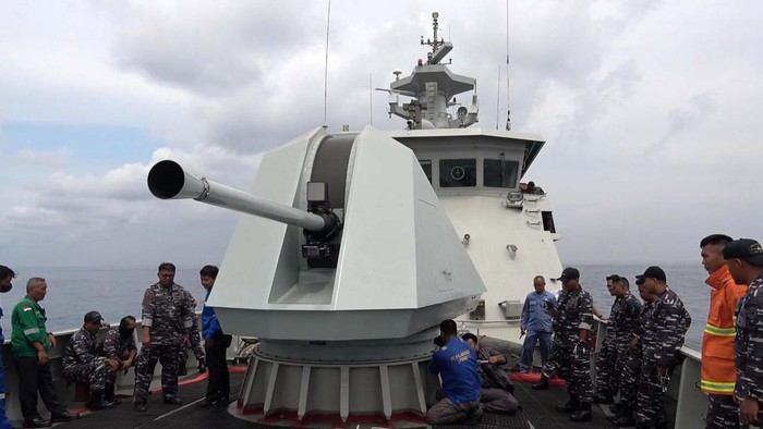 Kini KRI Halasan-630 menjalani rangkaian pengujian. Salah satu di antaranya yakni Magnetic particle test (MT) yang di dalamnya terdapat pengujian penembakan meriam.